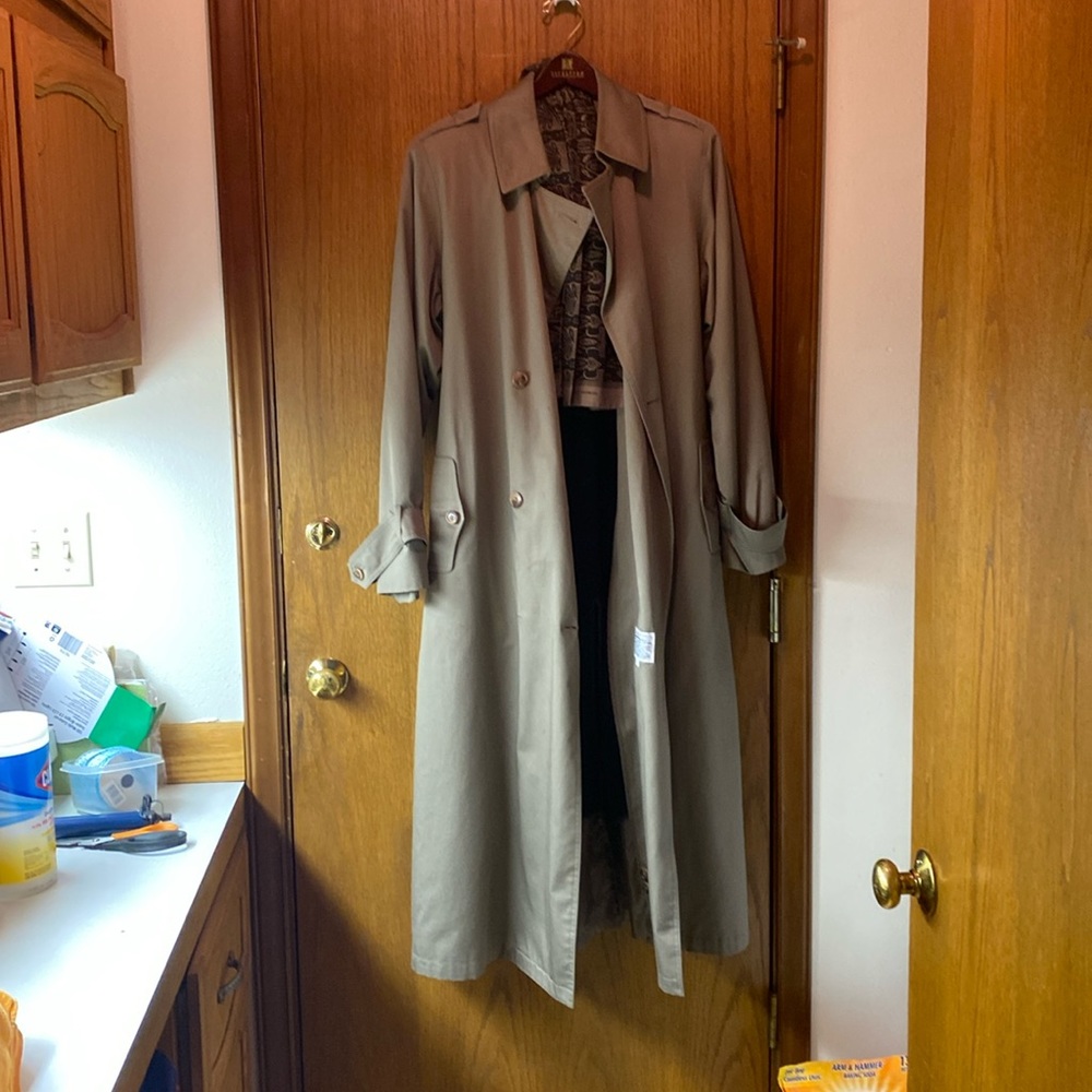 Women’s tan trench coat size 10 tall